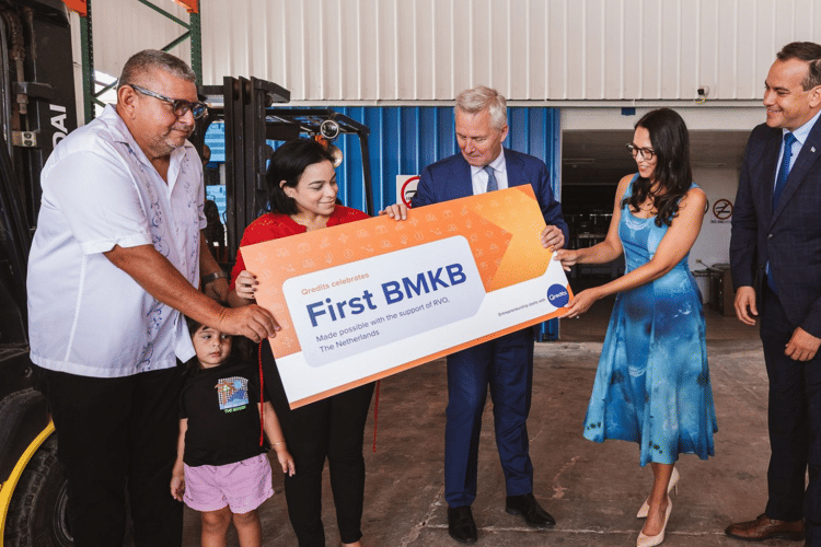 First-BMKB-uitgereikt-Aruba