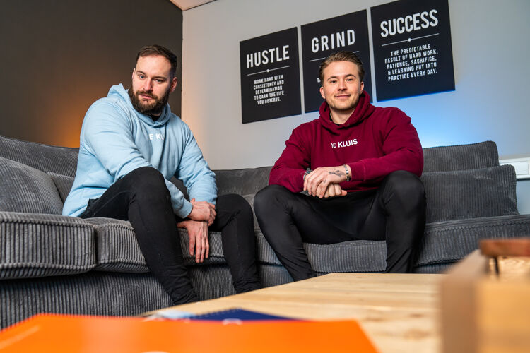 op-bank-kijken-stoer-sportschool