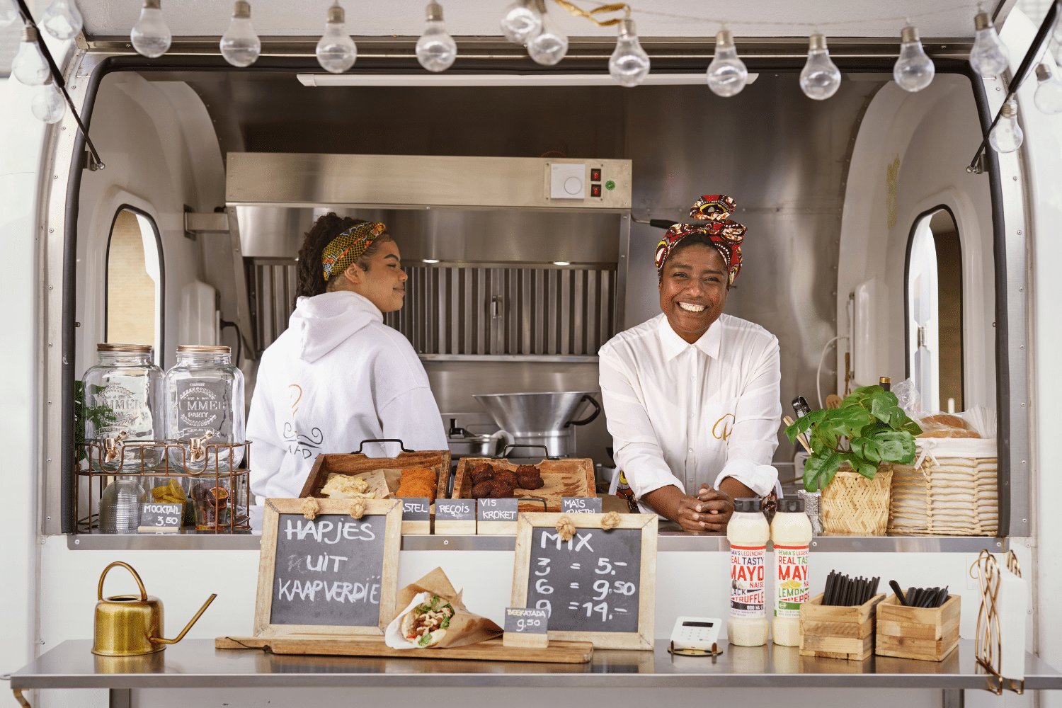 vrouw heeft een foodtruck kunnen financieren.