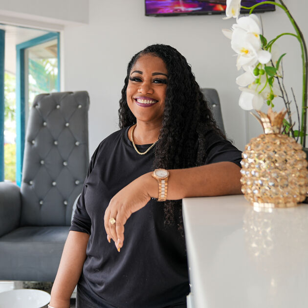 Garra lounge eigenaar in beautysalon