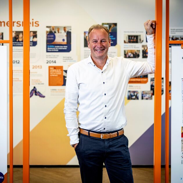 Elwin Groenevelt staat in het Qredits museum