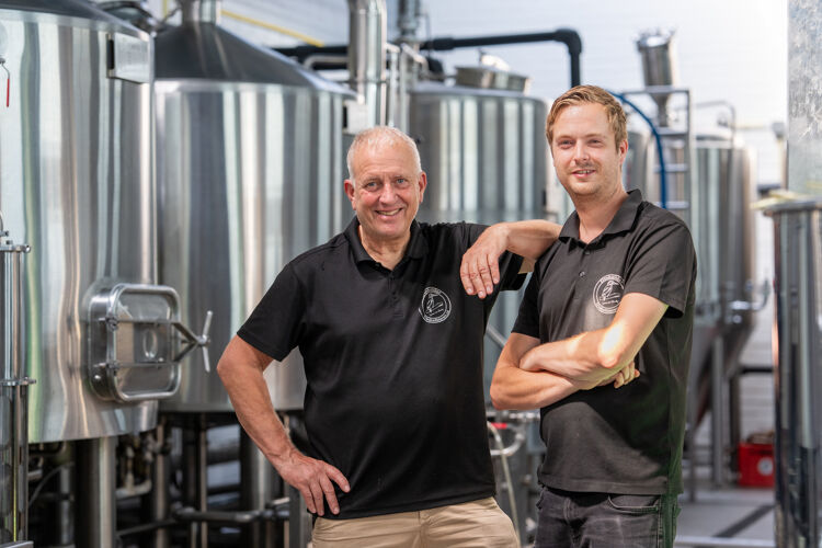 Dinkelbieren_Richard Hassink en Stefan Kooistra_Bierbrouwerij_Losser_2026-05