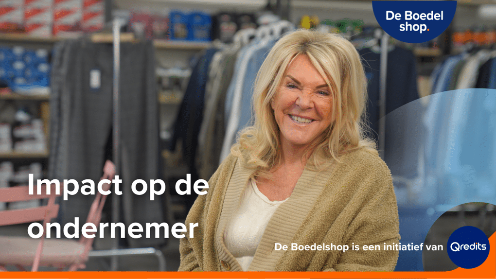 Vrouw blonde haren vest lacht impact op de ondernemer