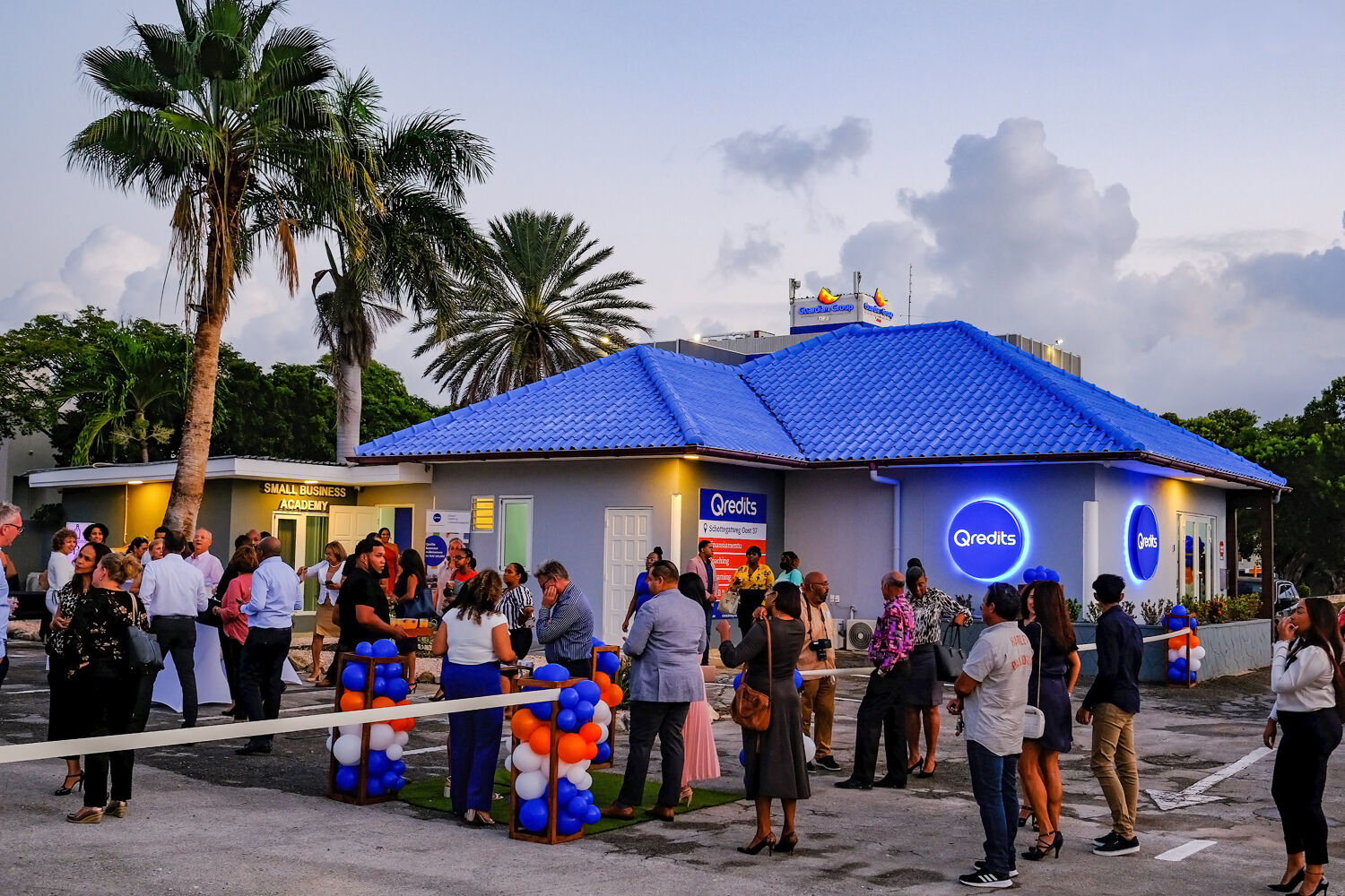 De viering van het 7 jarig jubileum van Qredits curacao